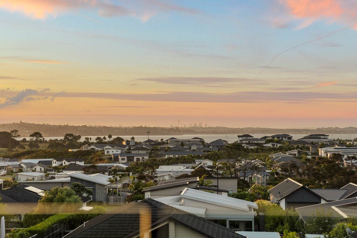 26 Karo Road, Beachlands, Auckland - Carousel 36