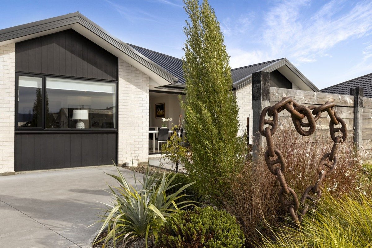 15 Nanchang Road, Burleigh, Blenheim - Carousel 1