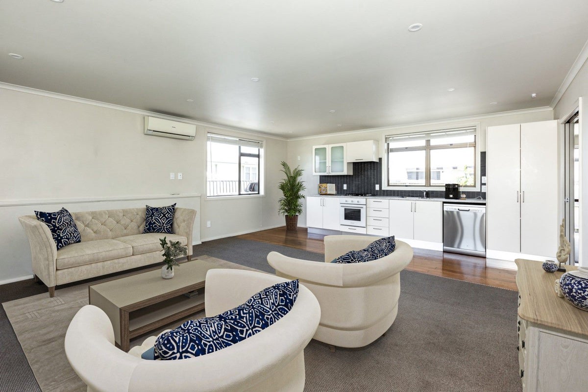 8 Merton Crescent, Pirimai, Napier - Carousel 2