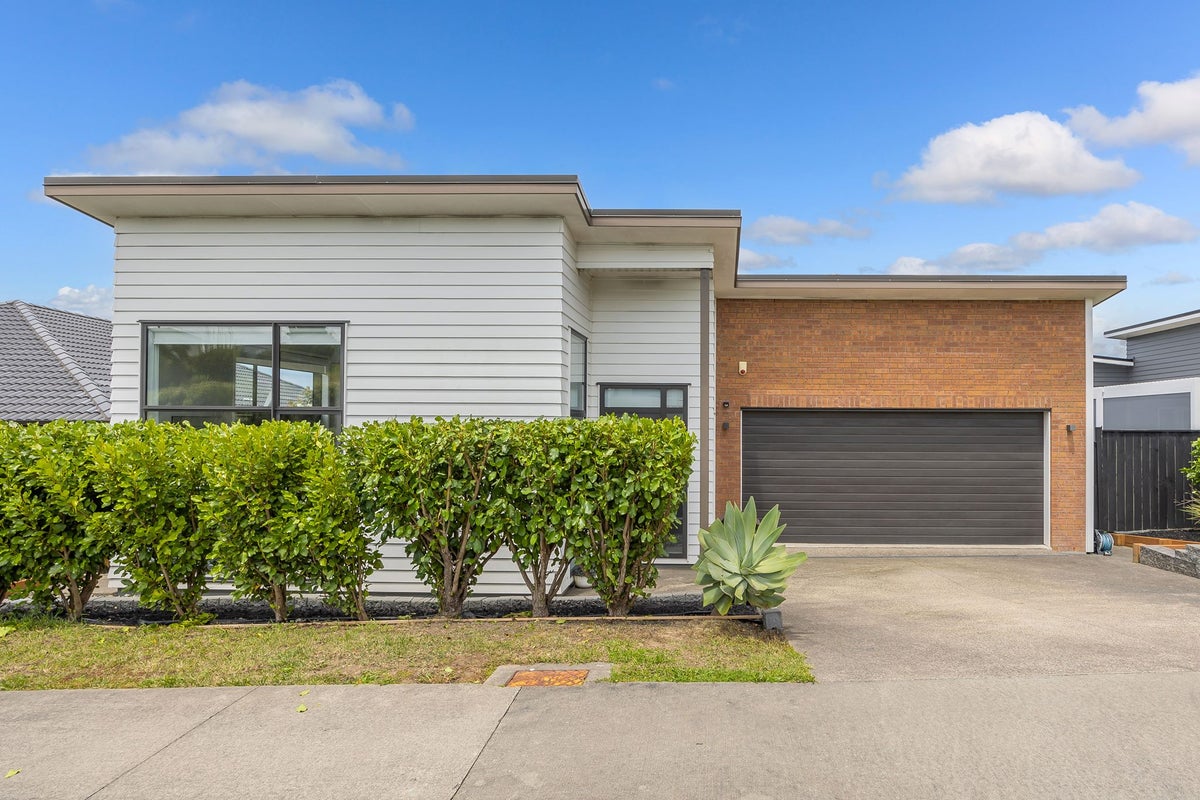 7 Pioneer Rise, Silverdale, Auckland  - Carousel 2