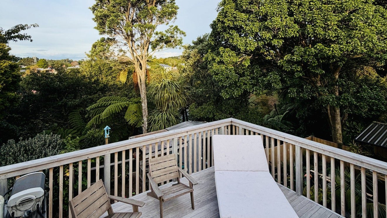 17D Manu Crescent, Upper Vogeltown, New Plymouth - Carousel 1