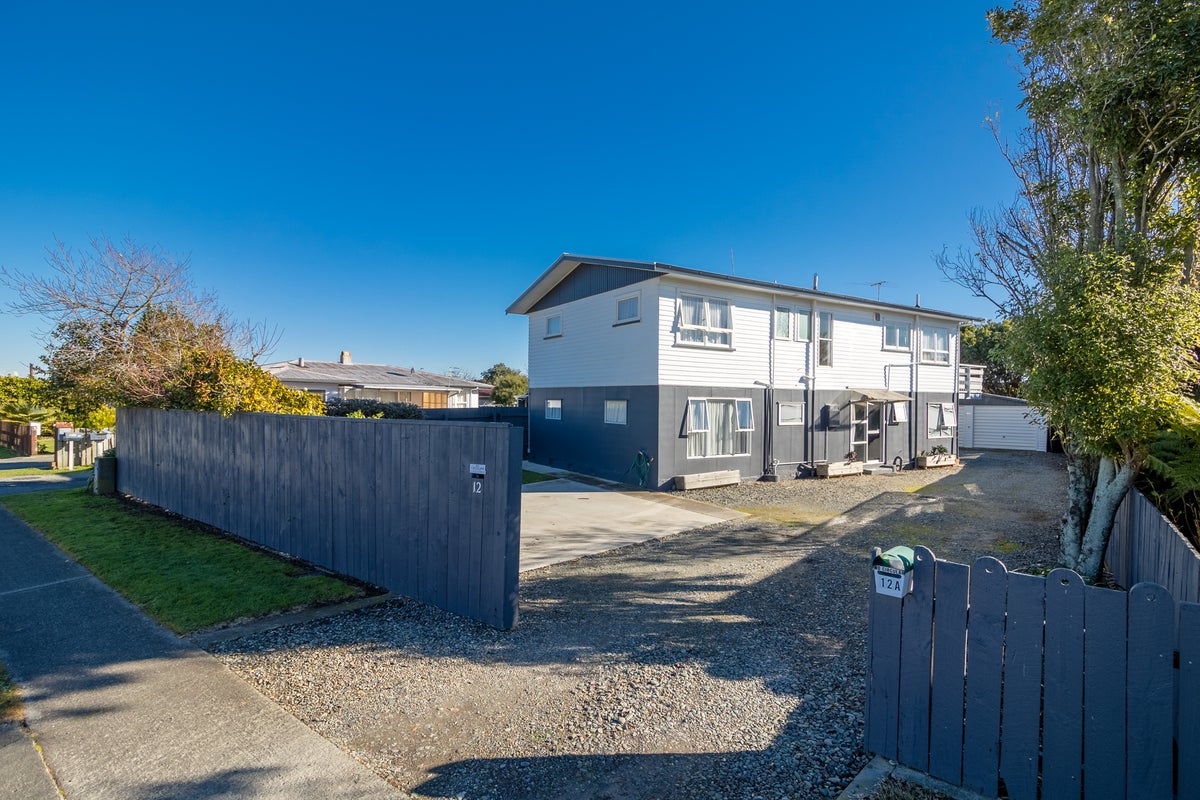 12 Otterson Street, Tahunanui, Nelson - Carousel 1