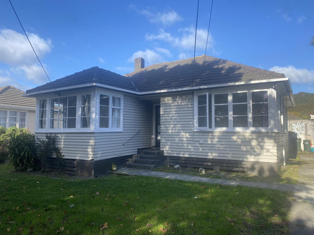 44 Fisk Street, Naenae, Lower Hutt - Carousel 1