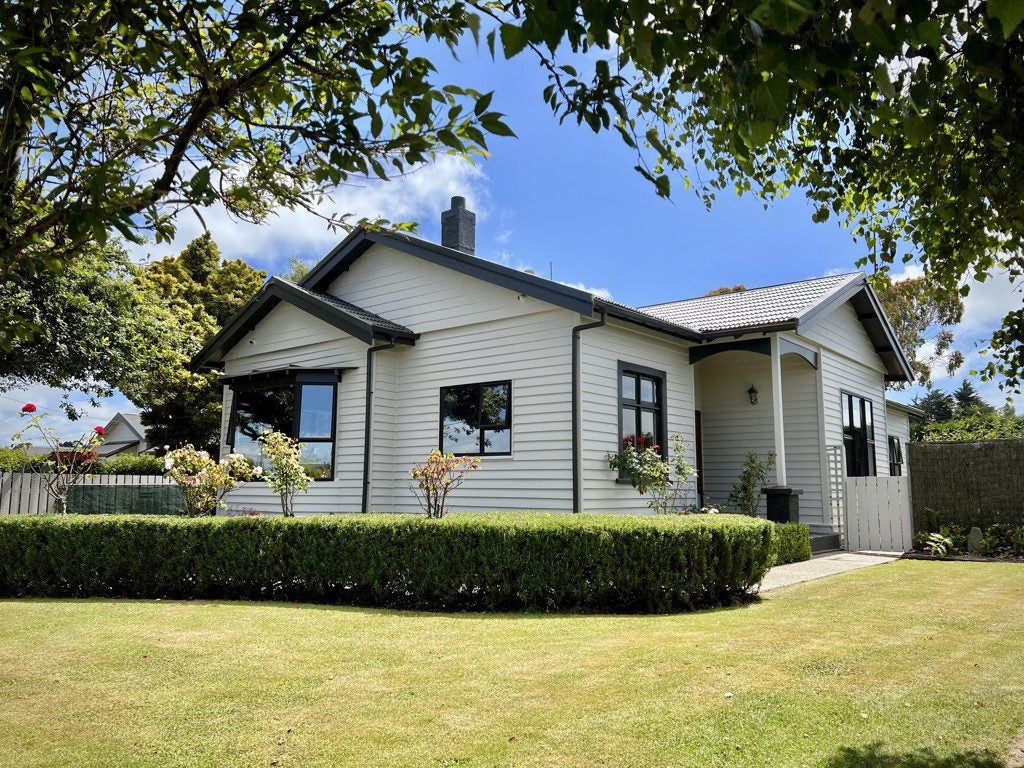 66 West Plains Road, Waikiwi, Invercargill - Carousel 1