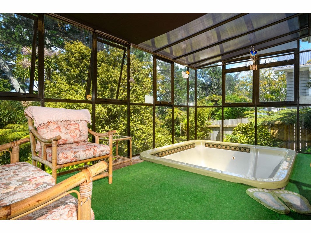 2/10 Wickstead Place, Massey, Auckland - Carousel 12