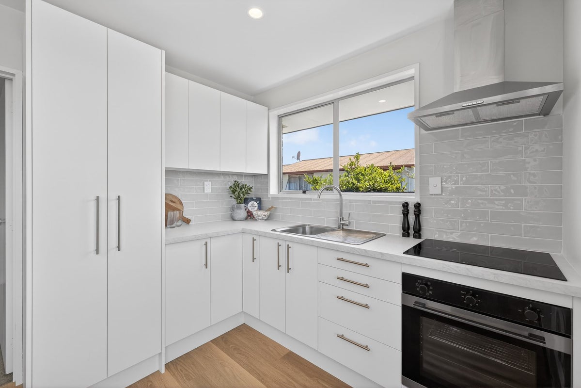 1/83 Hay Street, Bromley, Christchurch - Carousel 2