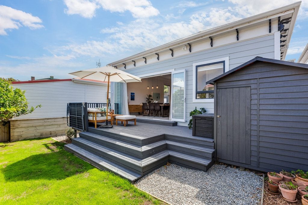 32 Hiropi Street, Newtown, Wellington - Carousel 2