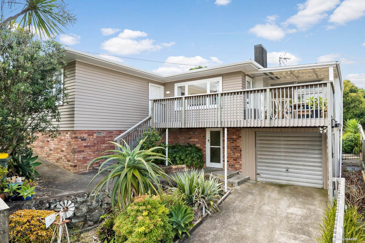 7 Winifred Avenue, Bayview, Auckland - Carousel 1