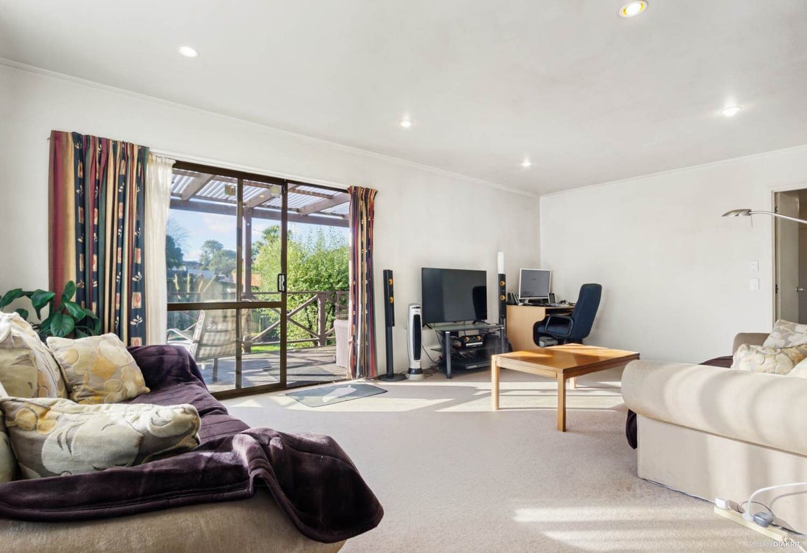 71 Oreil Avenue, West Harbour, Auckland - Carousel 2