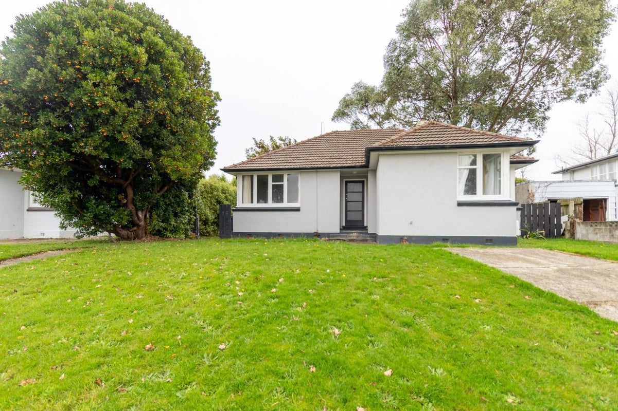 24 Lithgow Place West, Glengarry, Invercargill - Carousel 1
