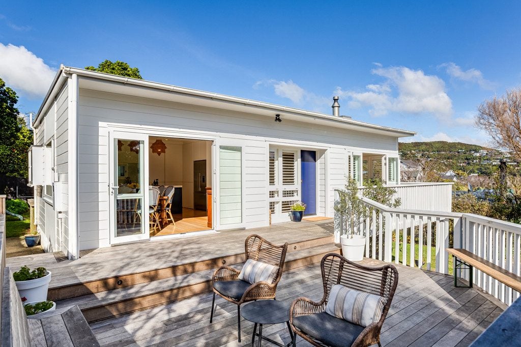 35A Braithwaite Street, Karori, Wellington - Carousel 1