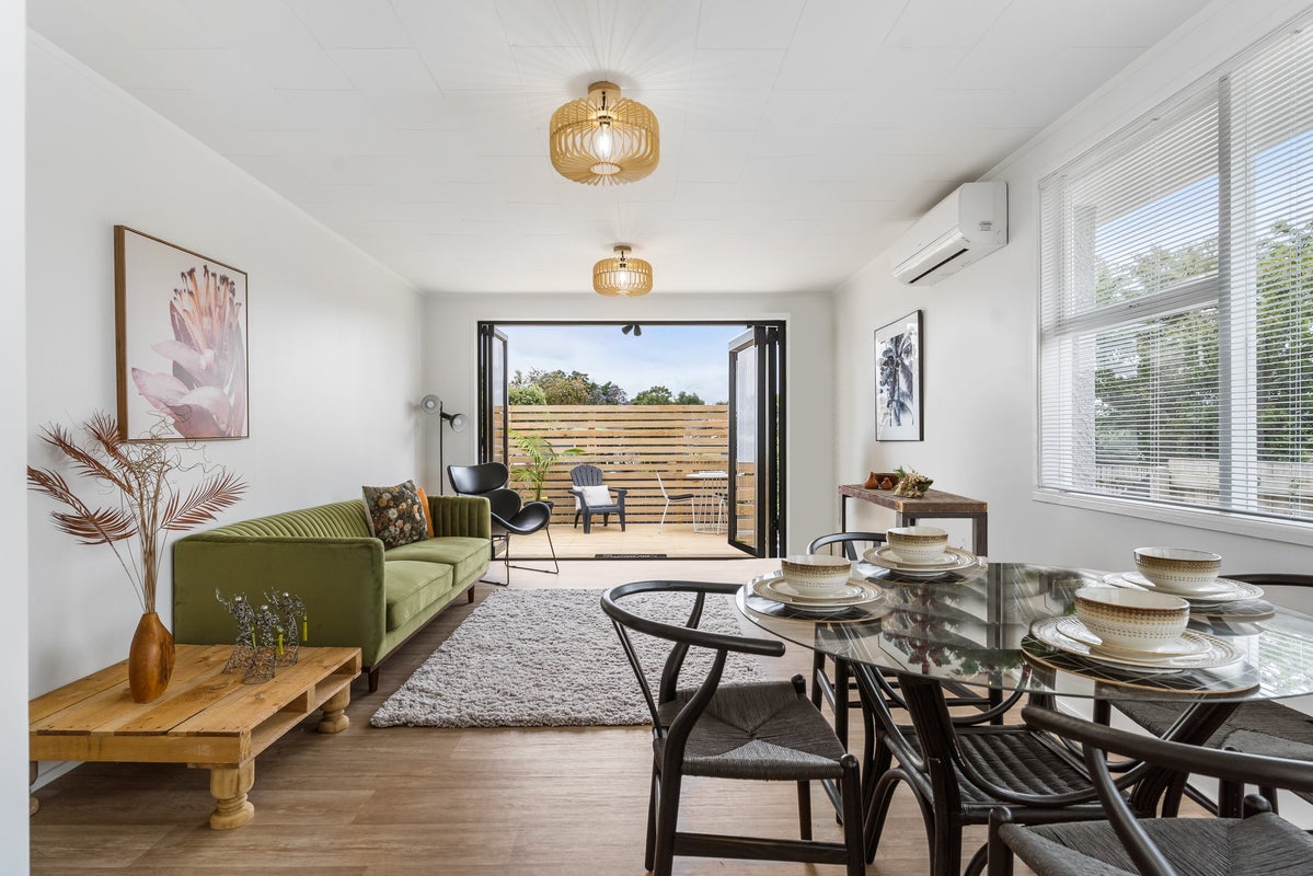 22 Lindis Place, Mangere Bridge, Auckland - Carousel 2
