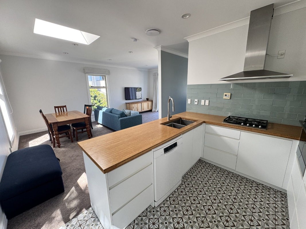 37A Mana Street, Vogeltown, Wellington - Carousel 2
