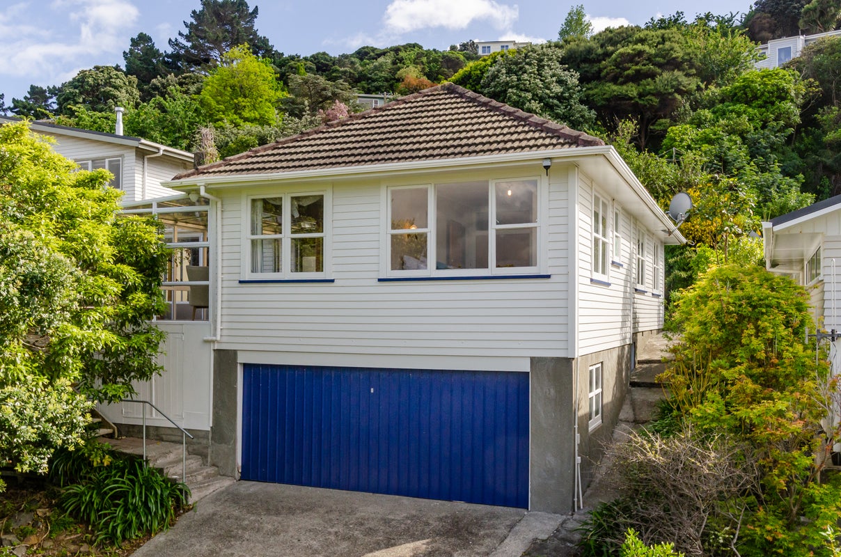 21 Acheron Road, Paremata, Porirua - Carousel 1