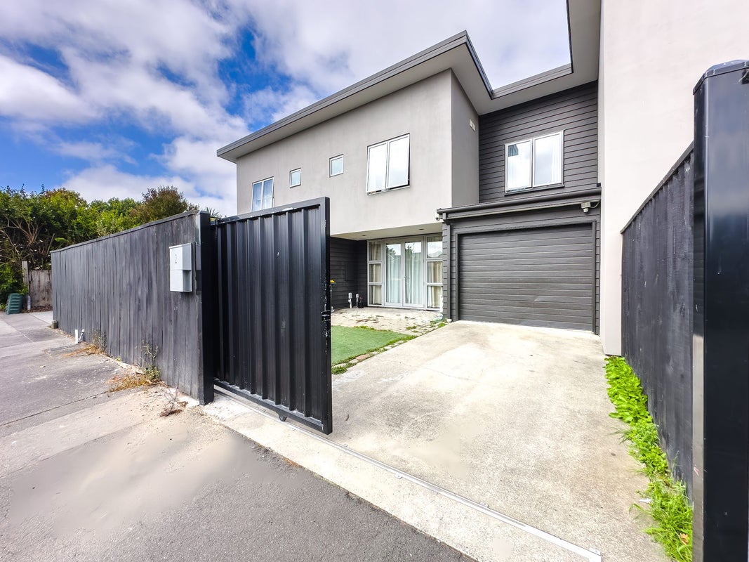 2 Walpole Street, Waltham, Christchurch - Carousel 1