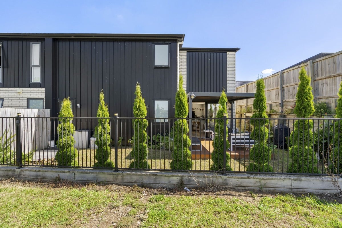 2/65 Cabourne Drive, Glenview, Hamilton - Carousel 12