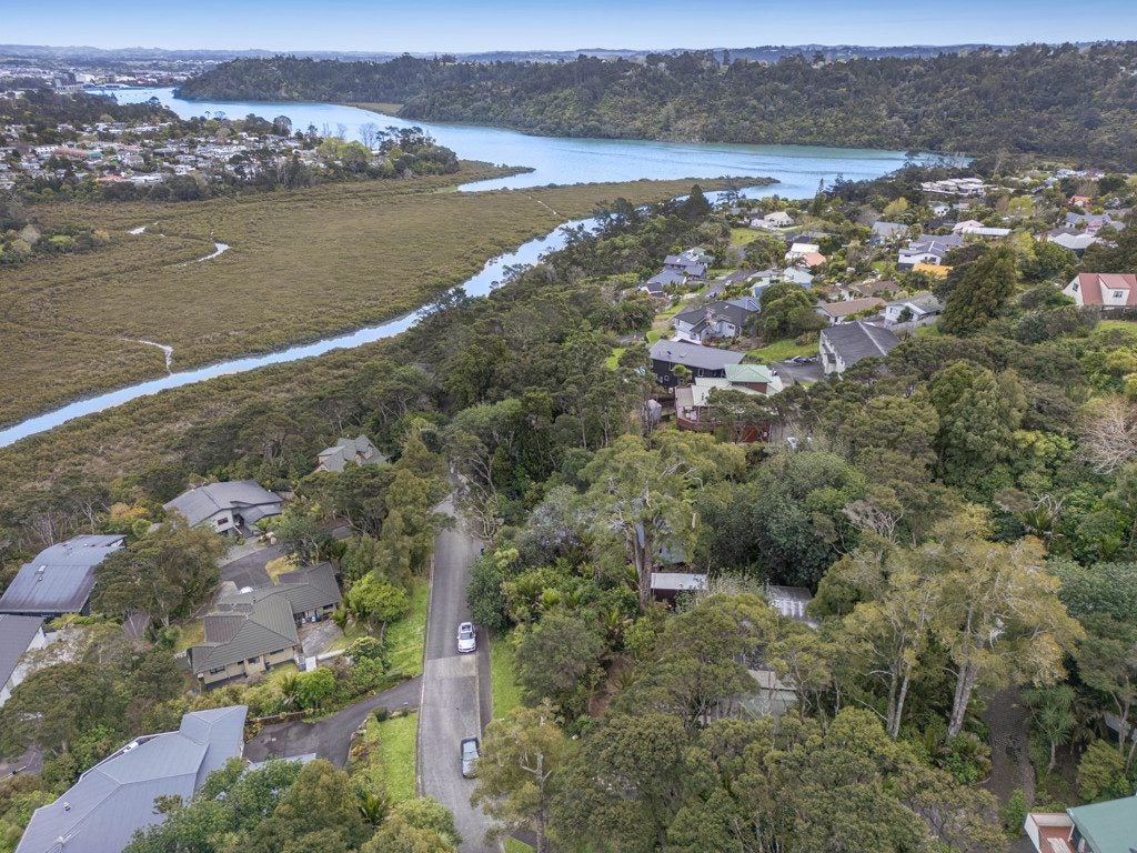 100 Pemberton Avenue, Bayview, Auckland - Carousel 16