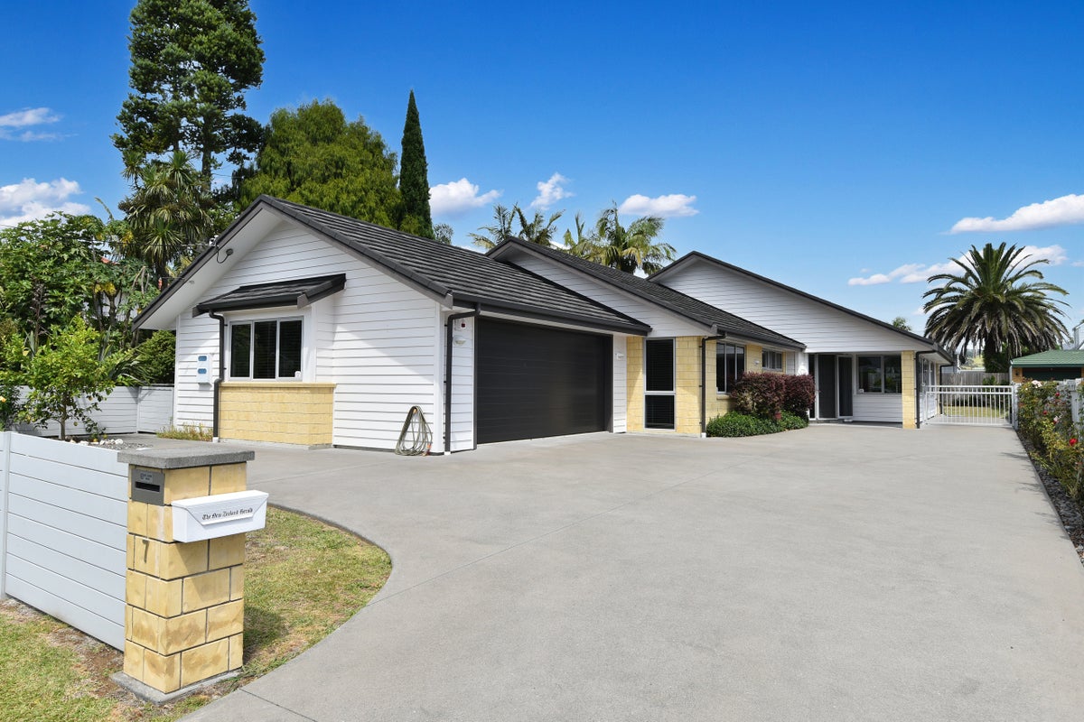 7 Haronui Street, Kensington, Whangarei - Carousel 1