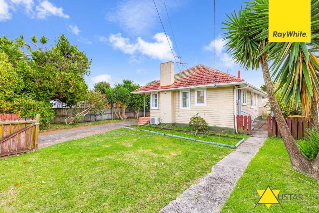 40 Edwards Avenue, Henderson, Auckland - Carousel 17