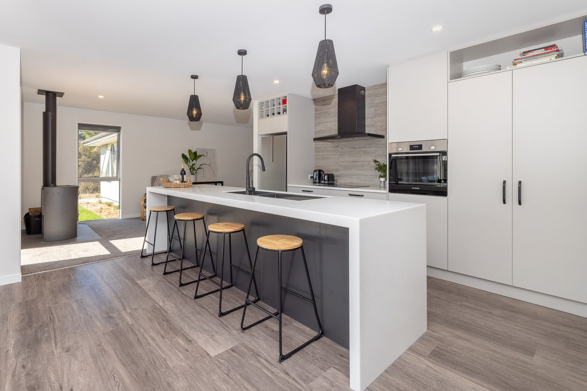 3 Jasmine Lane, Albert Town, Wanaka - Carousel 2