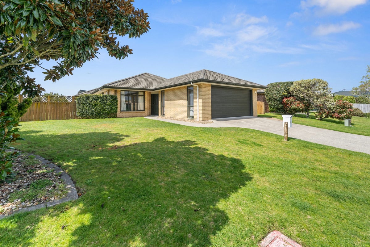 64 Pacific Cove Drive, Papamoa Beach, Tauranga, Bay Of Plenty - Carousel 1