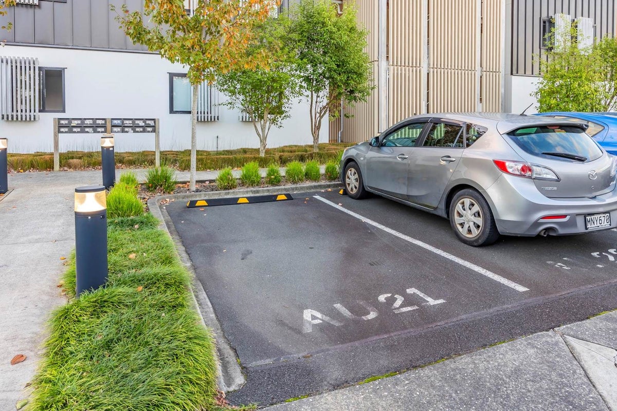 5/167 Hobsonville Point Road, Hobsonville, Auckland - Carousel 19