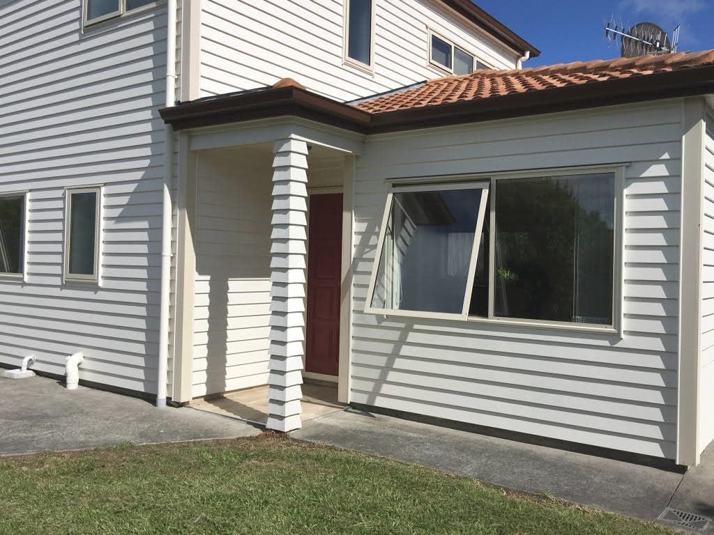 76 Hugh Green Drive, Pinehill, Auckland - Carousel 1