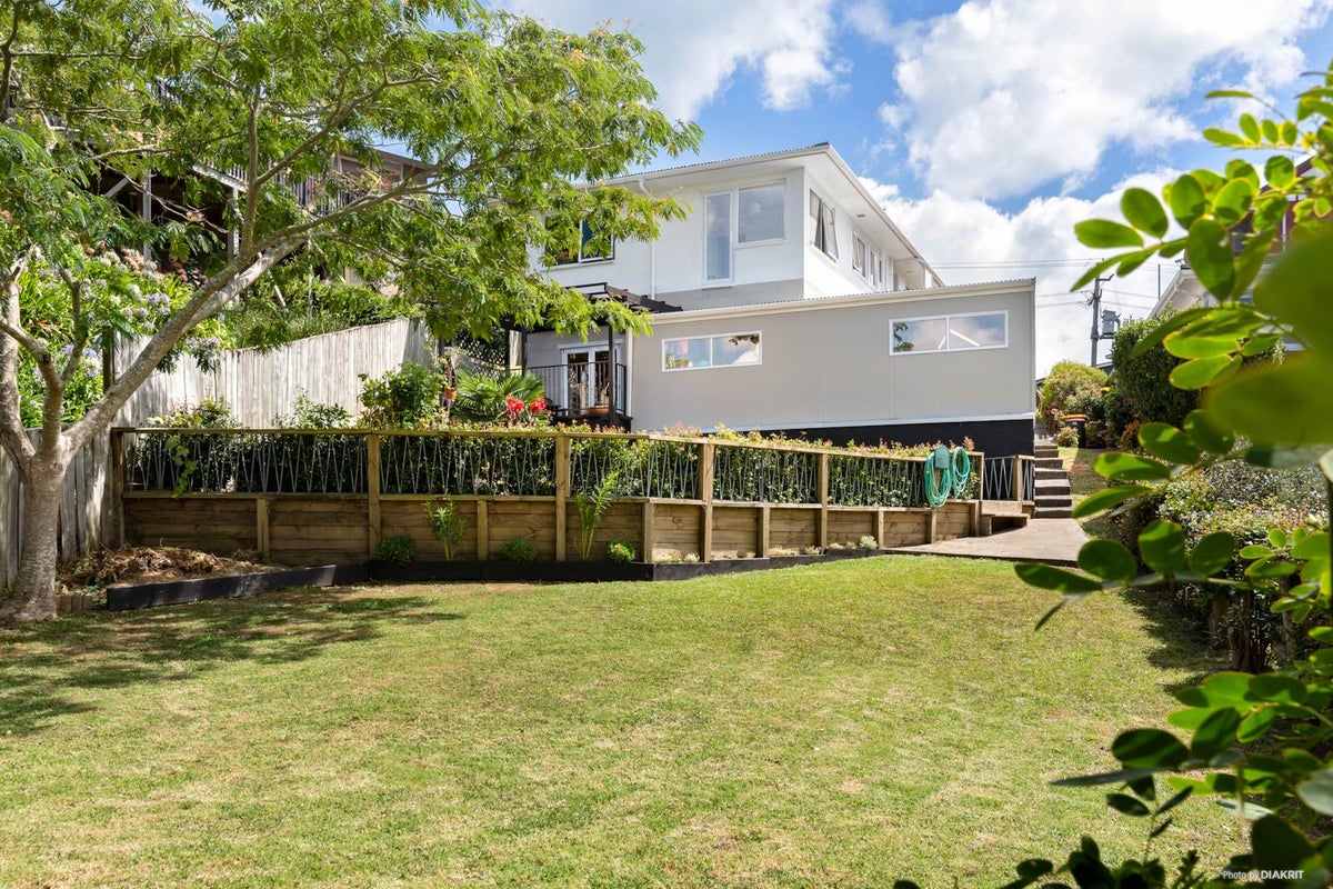 149 Sandspit Road, Shelly Park, Auckland - Carousel 1