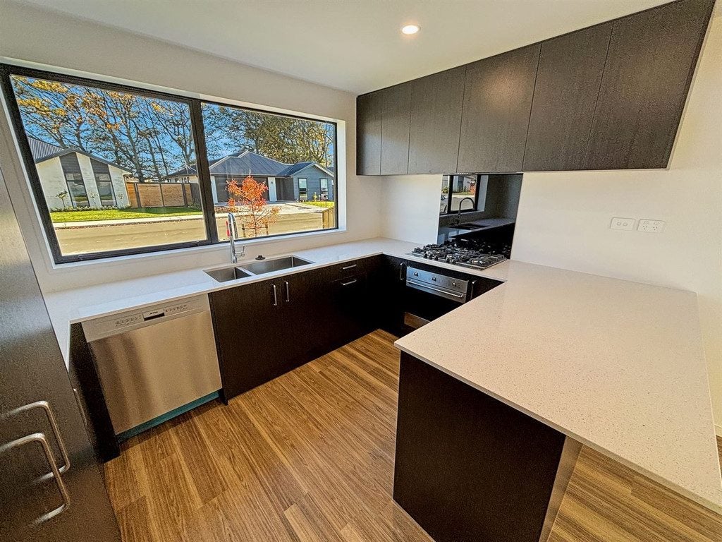 22 Crossley Avenue, Woodend, Woodend - Carousel 2