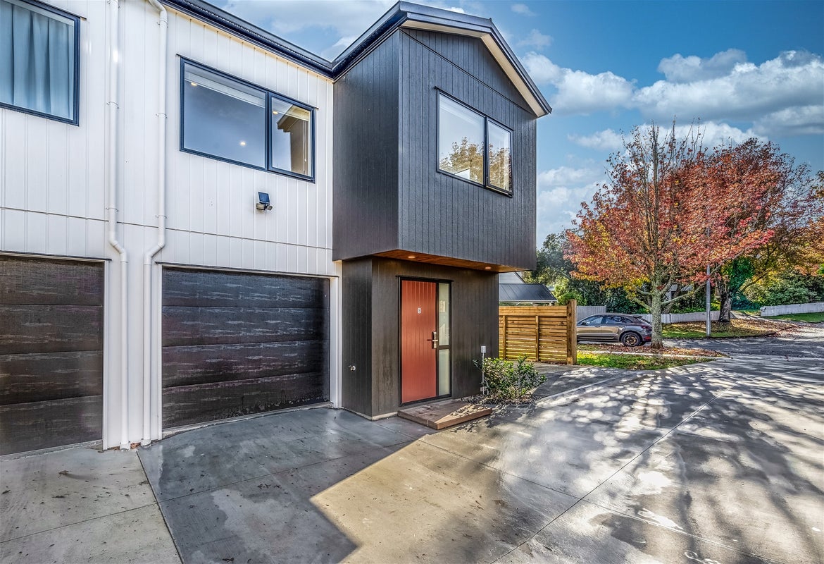 8A Orinda Close, Botany Downs, Auckland - Carousel 1