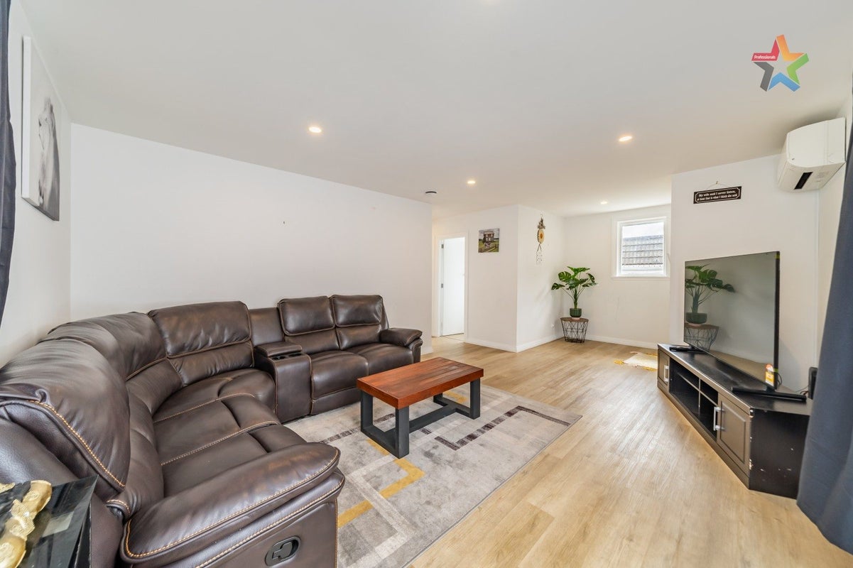 14 Young Grove, Stokes Valley, Lower Hutt - Carousel 2
