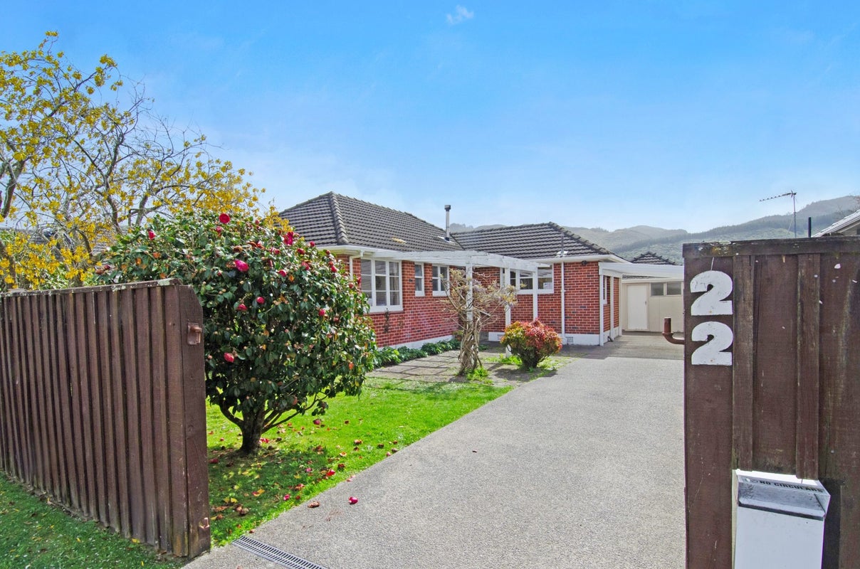 22 Courtenay Road, Heretaunga, Upper Hutt - Carousel 1