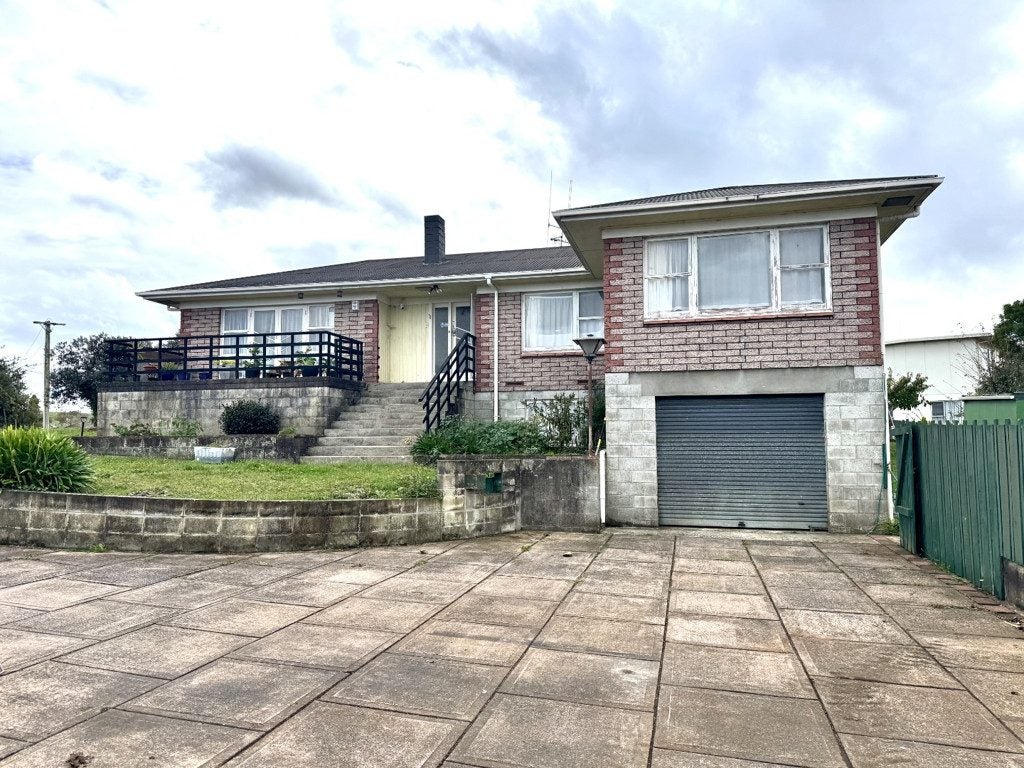 14 Cowley Drive, Temple View, Hamilton - Carousel 1