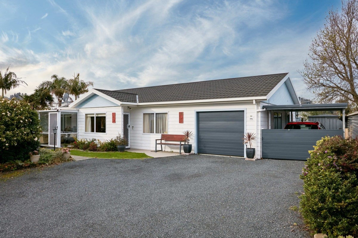 25B Stout Street, Whataupoko, Gisborne - Carousel 1