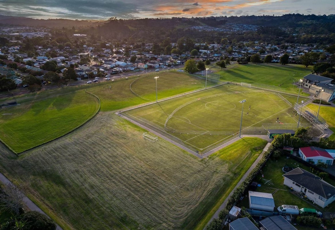 10C Starling Place, Ranui, Auckland - Carousel 17