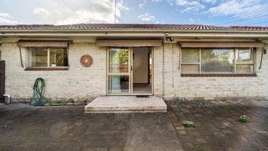 2/32 Opaheke Road, Papakura, Auckland - Carousel 1