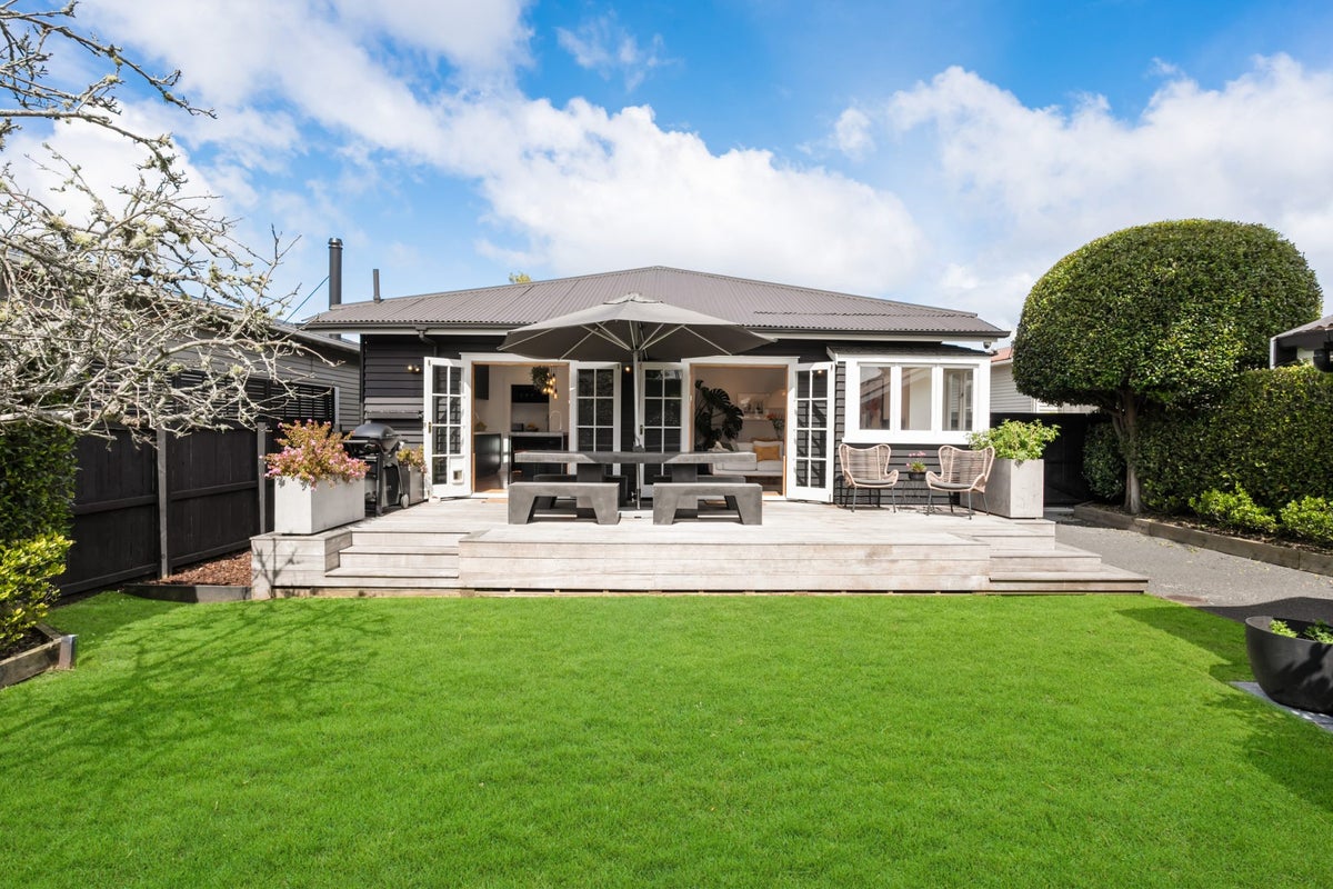 11A Shackleton Road, Mount Eden, Auckland - Carousel 1