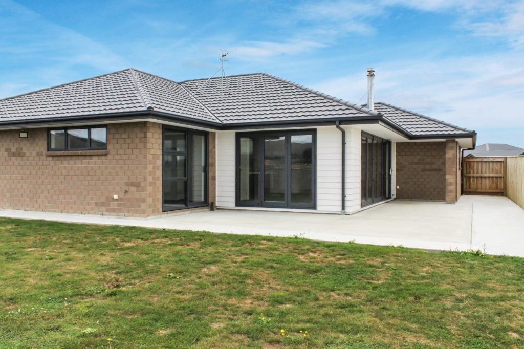 32 Silicon Way, Fitzherbert, Palmerston North - Carousel 15