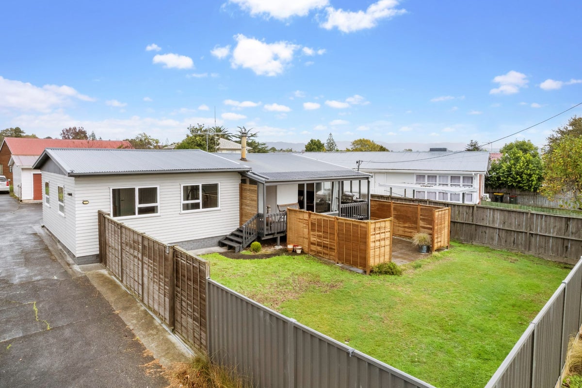 99A Mcleod Road, Te Atatu South, Auckland - Carousel 2