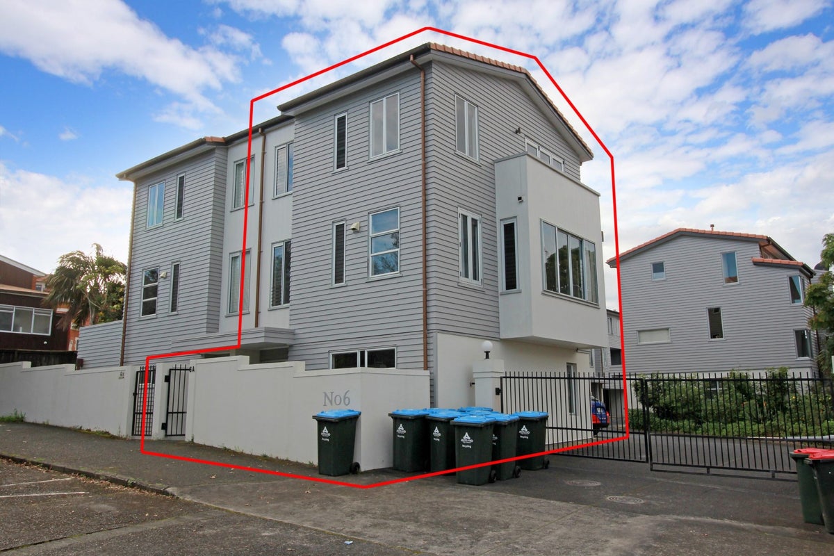 6A Carlton Gore Road, Grafton, Auckland - Carousel 1