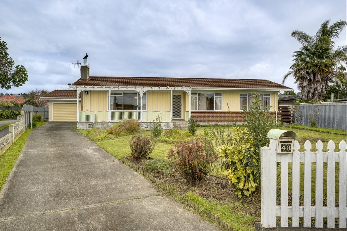43 Holyrood Street, Taradale, Napier, Hawke's Bay - Carousel 1