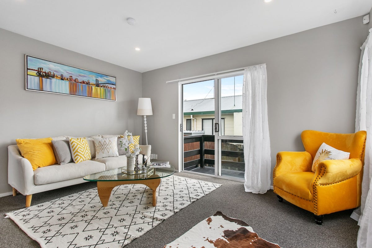 1/73 Redcrest Avenue, Red Hill, Papakura - Carousel 2