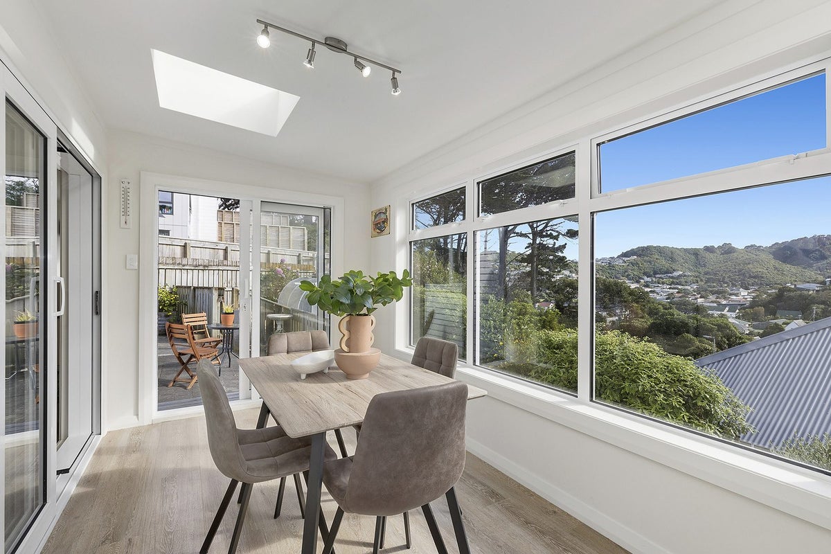 35 Awa Road, Miramar, Wellington - Carousel 2