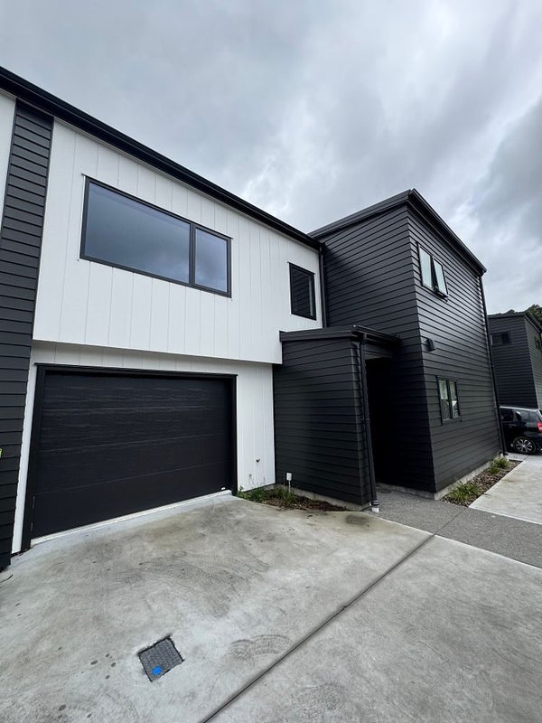 5B Moohan Street, Wainuiomata, Lower Hutt - Carousel 1