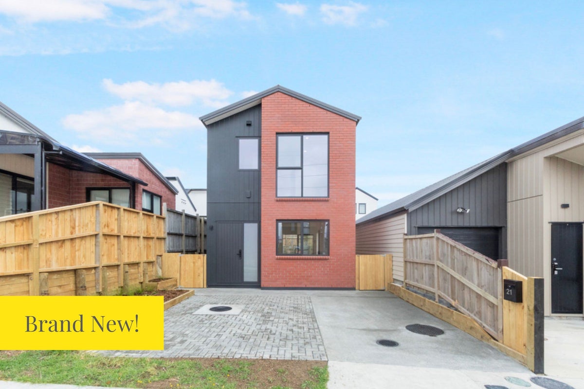 21 Puwha Street, Massey, Auckland - Carousel 1