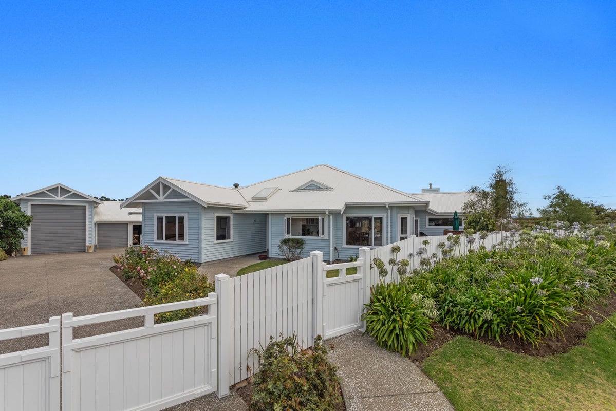 28 Bunyan Road, Coastlands, Whakatane - Carousel 1