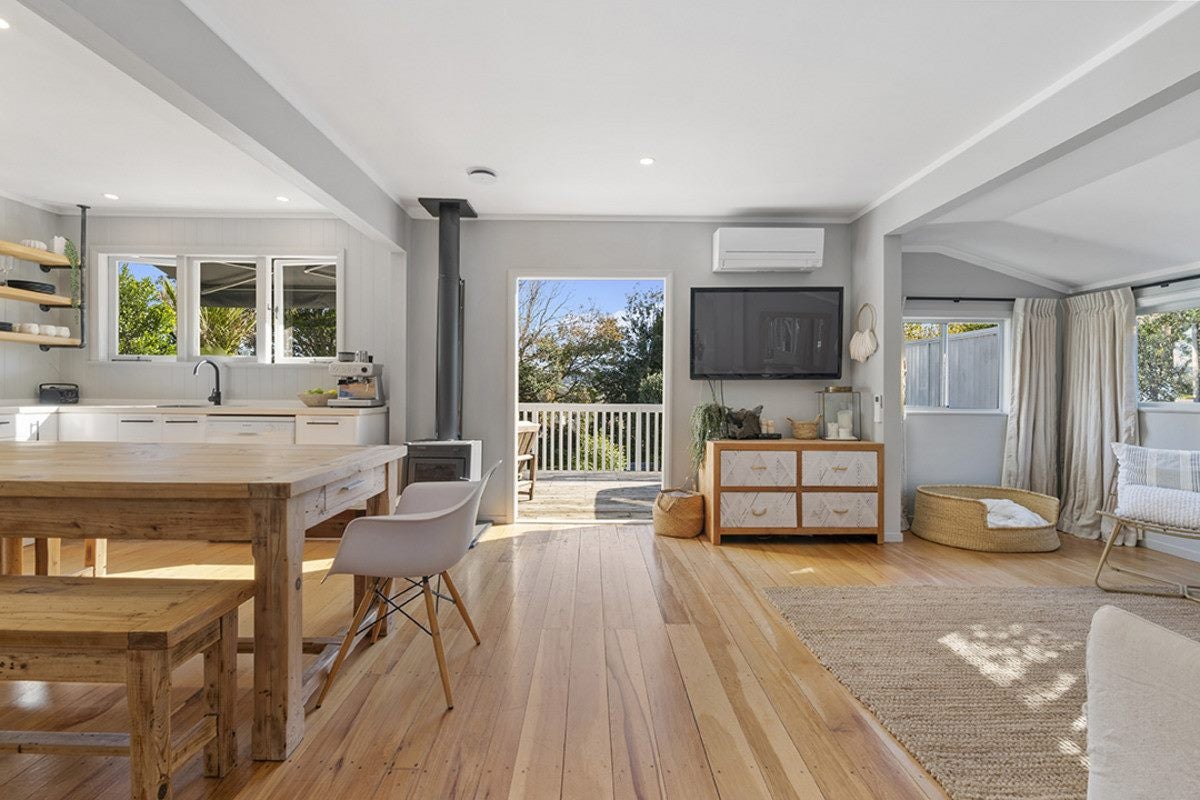 12 Foster Crescent, Snells Beach, Snells Beach - Carousel 1