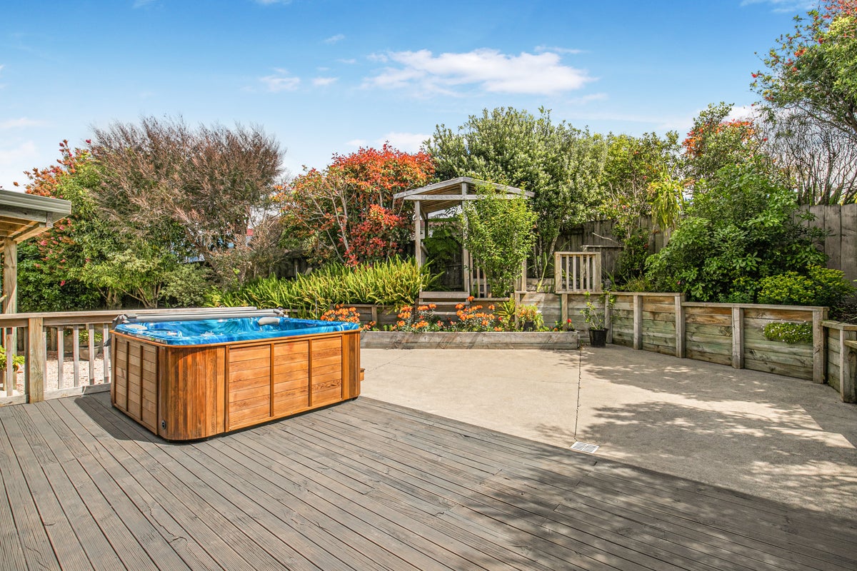 29 Jean Place, Stanmore Bay, Whangaparaoa - Carousel 1