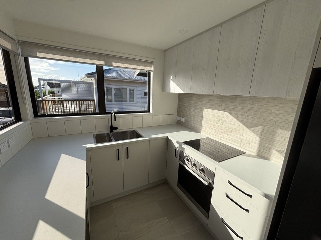 27A Bay Street, Red Beach, Whangaparaoa - Carousel 2