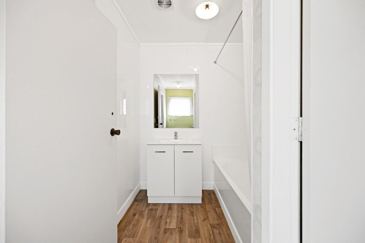 8/15 Coates Street, Hamilton East, Hamilton - Carousel 7